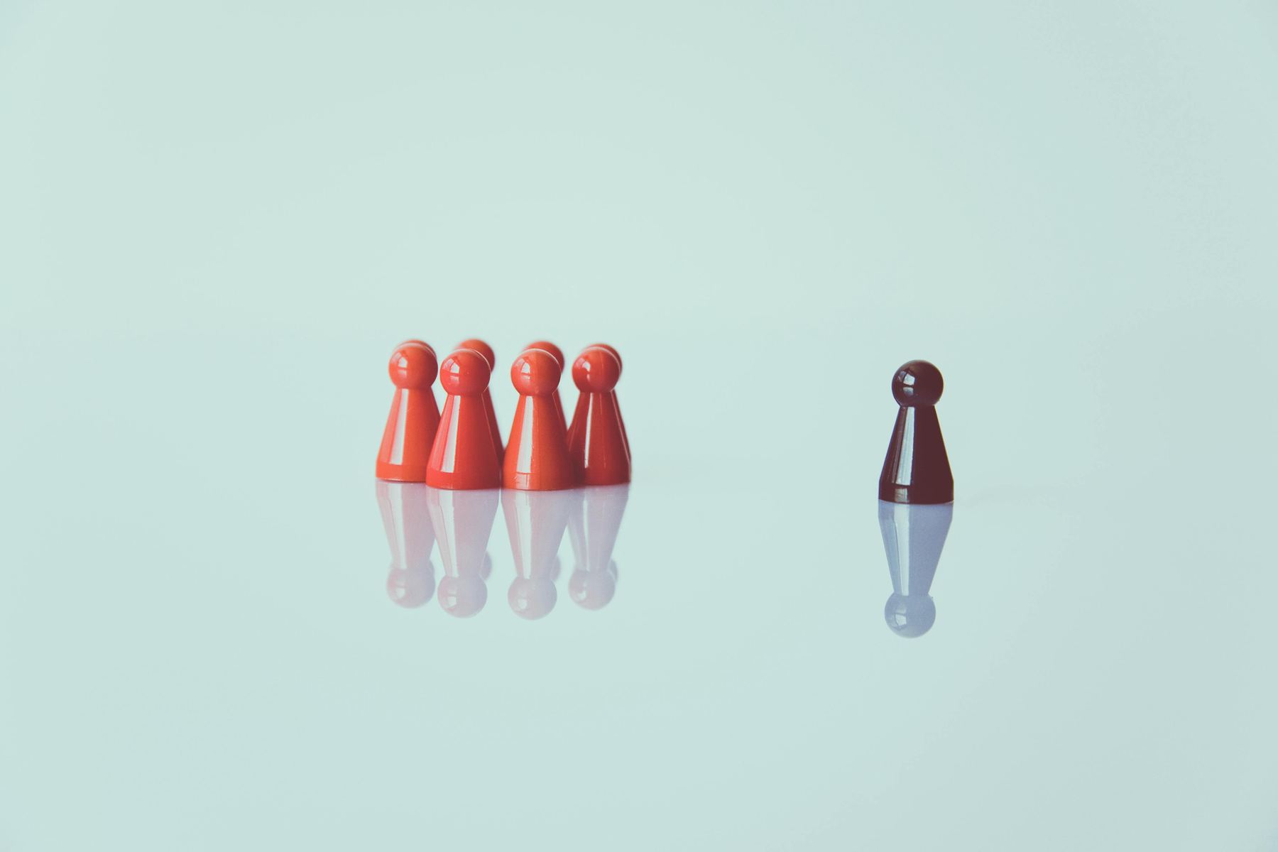 Un pion isolé, à l'écart d'un groupe